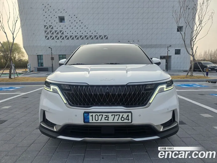 Kia Carnival — фото 10