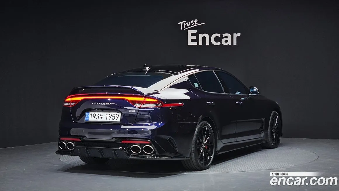 Kia Stinger 2023 из KR, фото 2