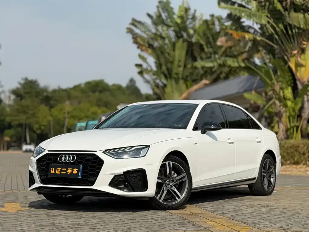 Audi A4L 2022 из CN, фото 1