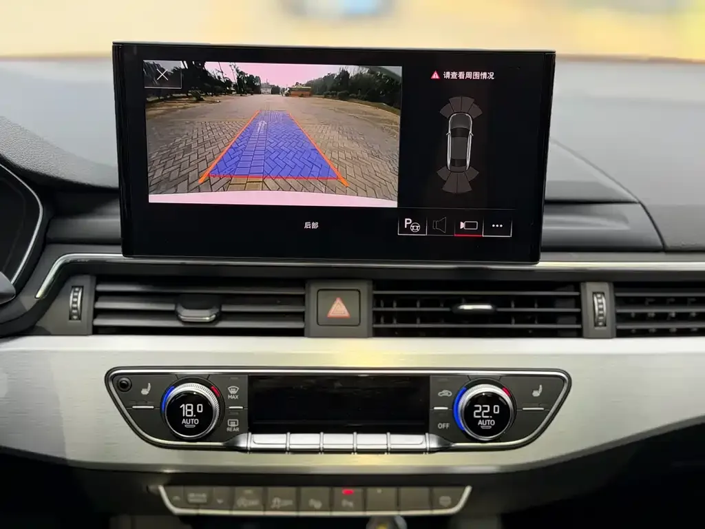 Audi A4L 2022 из CN, фото 10