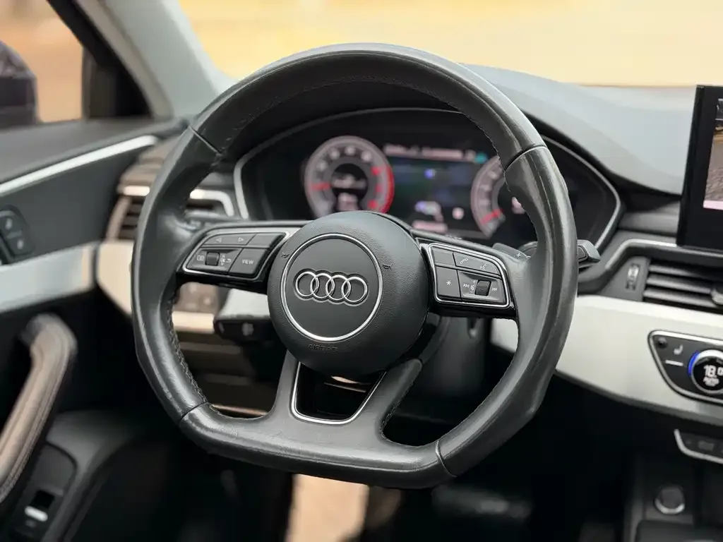 Audi A4L 2022 из CN, фото 6