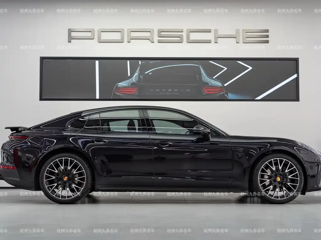 Porsche Panamera 2025 из CN, фото 8