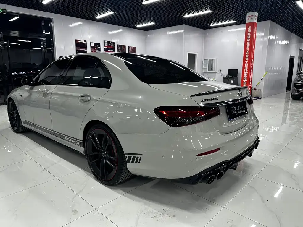 Mercedes-Benz E-Class AMG — фото 5