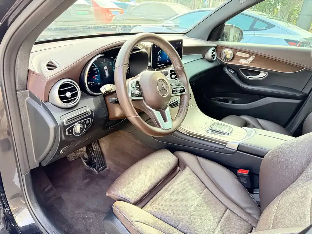 Mercedes-Benz GLC 2023 из CN, фото 8