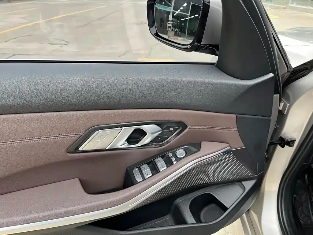 BMW 3 Series 2021 из CN, фото 7