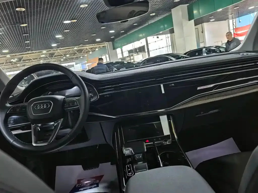 Audi Q7 2026 из CN, фото 6