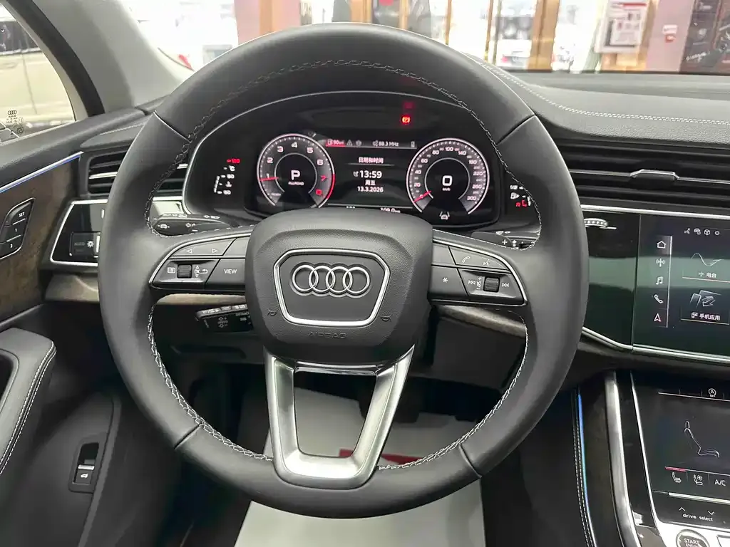 Audi Q7 2026 из CN, фото 3