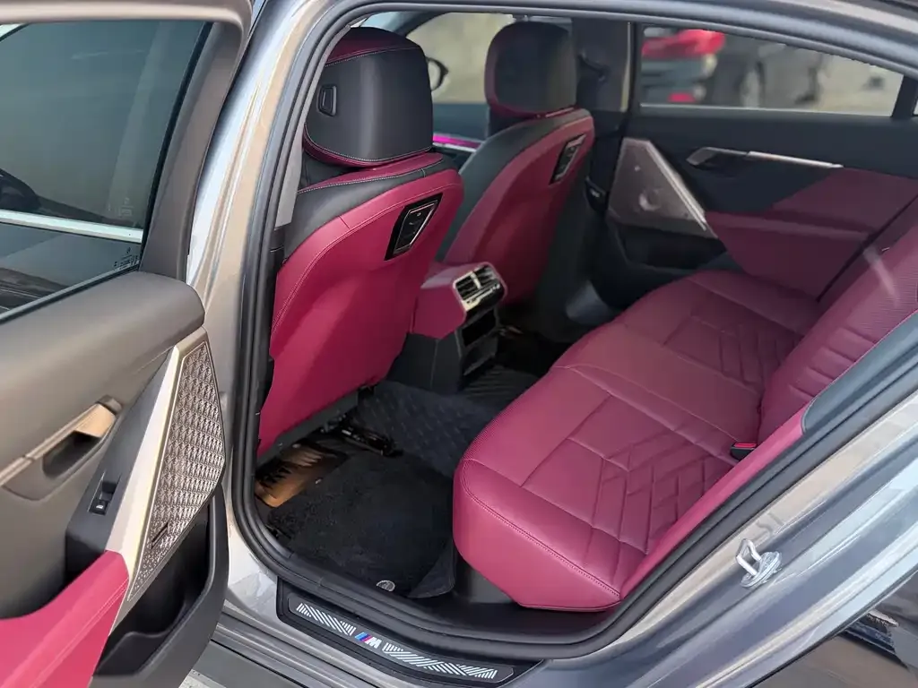 BMW 5 Series — фото 10