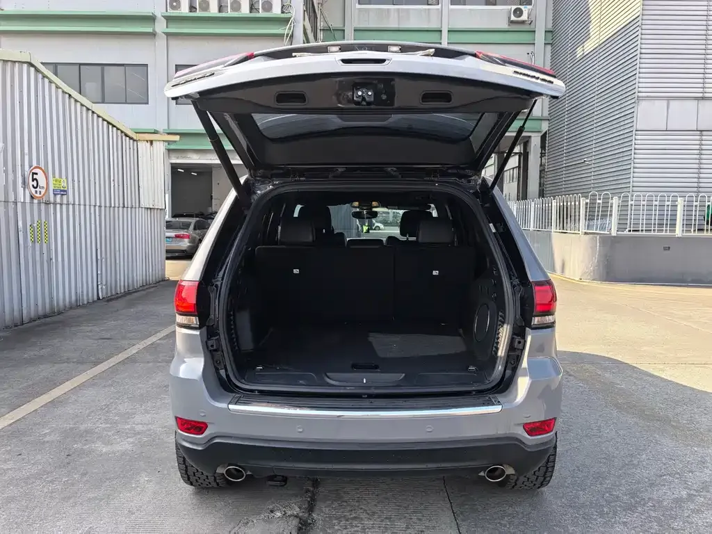 Jeep Grand Cherokee (Import) 2021 из CN, фото 4