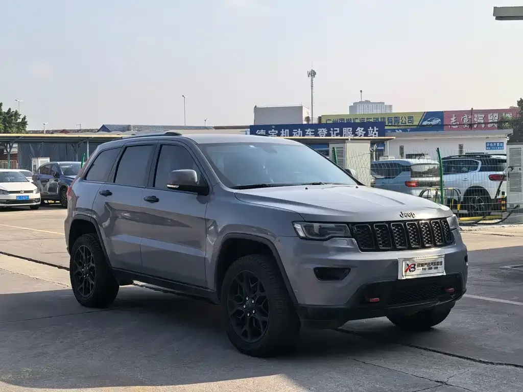 Jeep Grand Cherokee (Import) 2021 из CN, фото 2