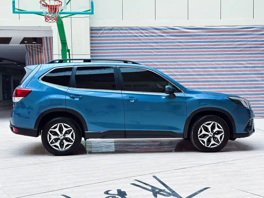 Subaru Forester — фото 8
