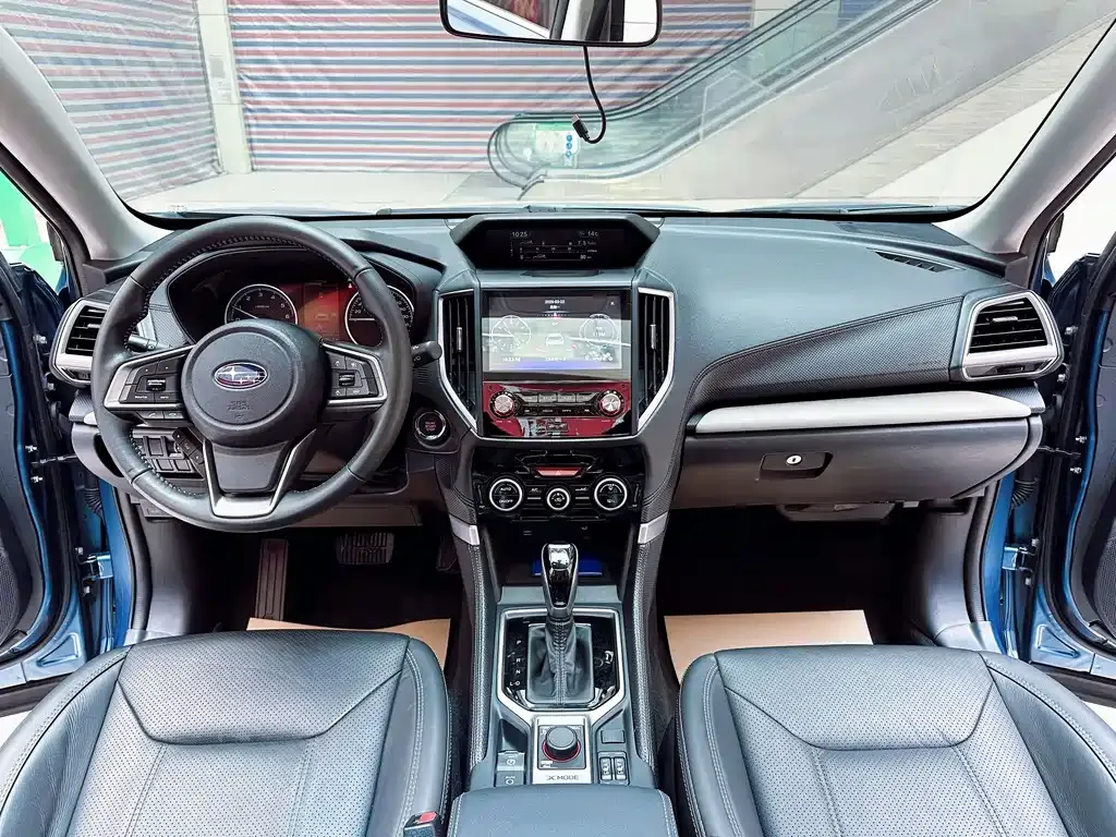 Subaru Forester — фото 9