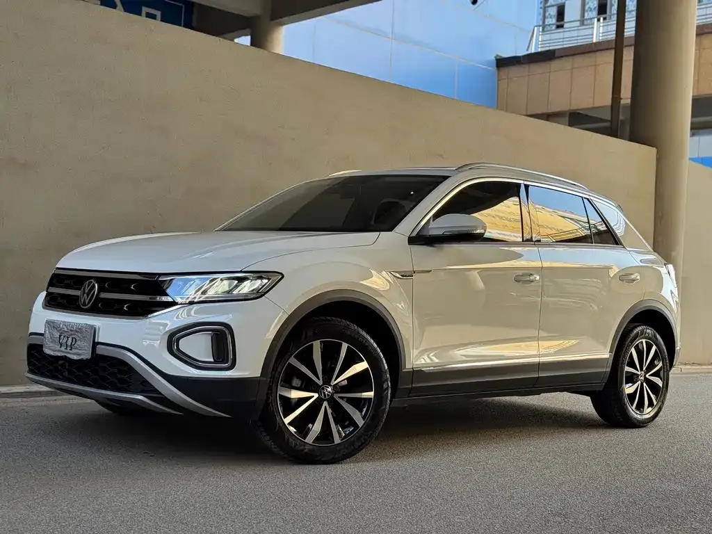 Volkswagen T-Roc 2023 из CN, фото 1
