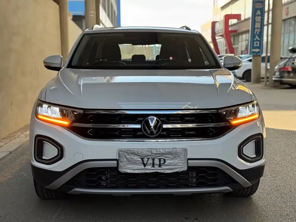 Volkswagen T-Roc 2023 из CN, фото 3