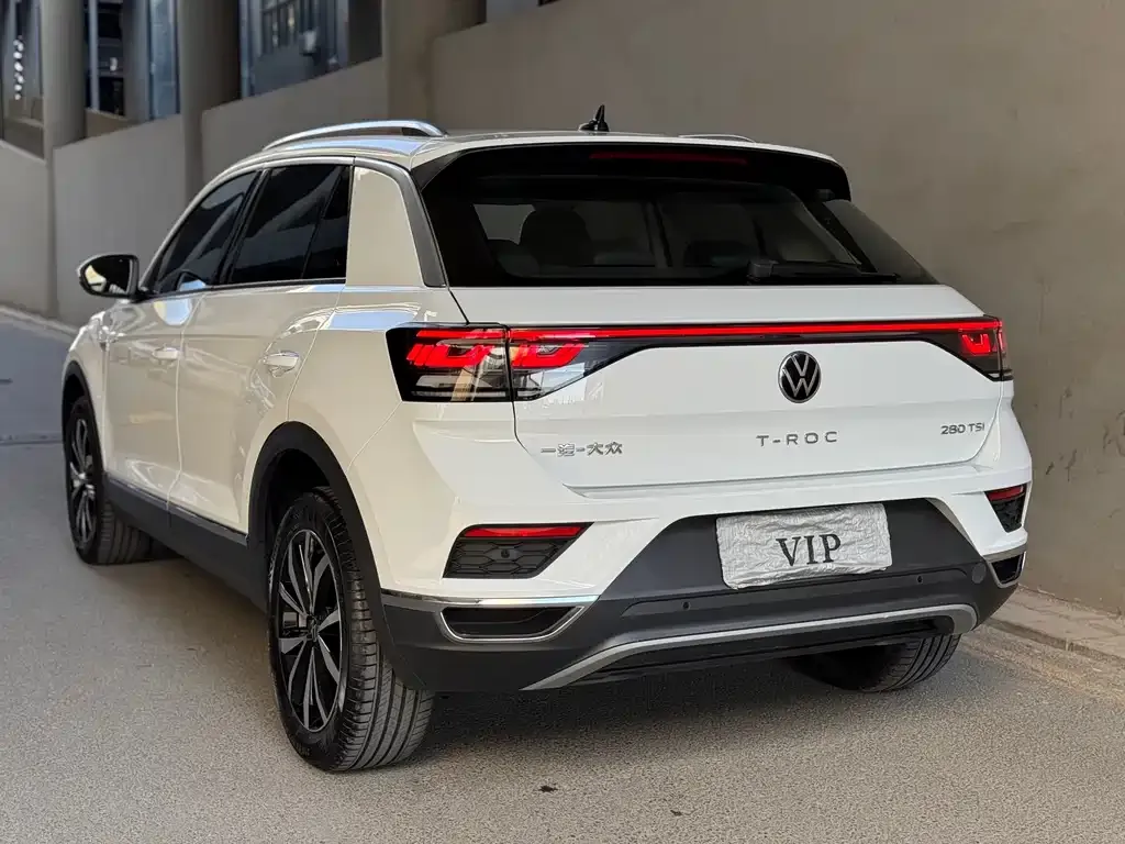 Volkswagen T-Roc 2023 из CN, фото 10
