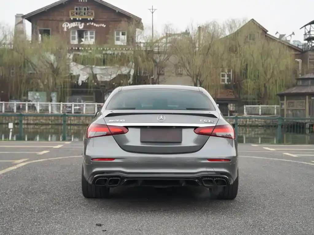 Mercedes-Benz E-Class AMG — фото 7