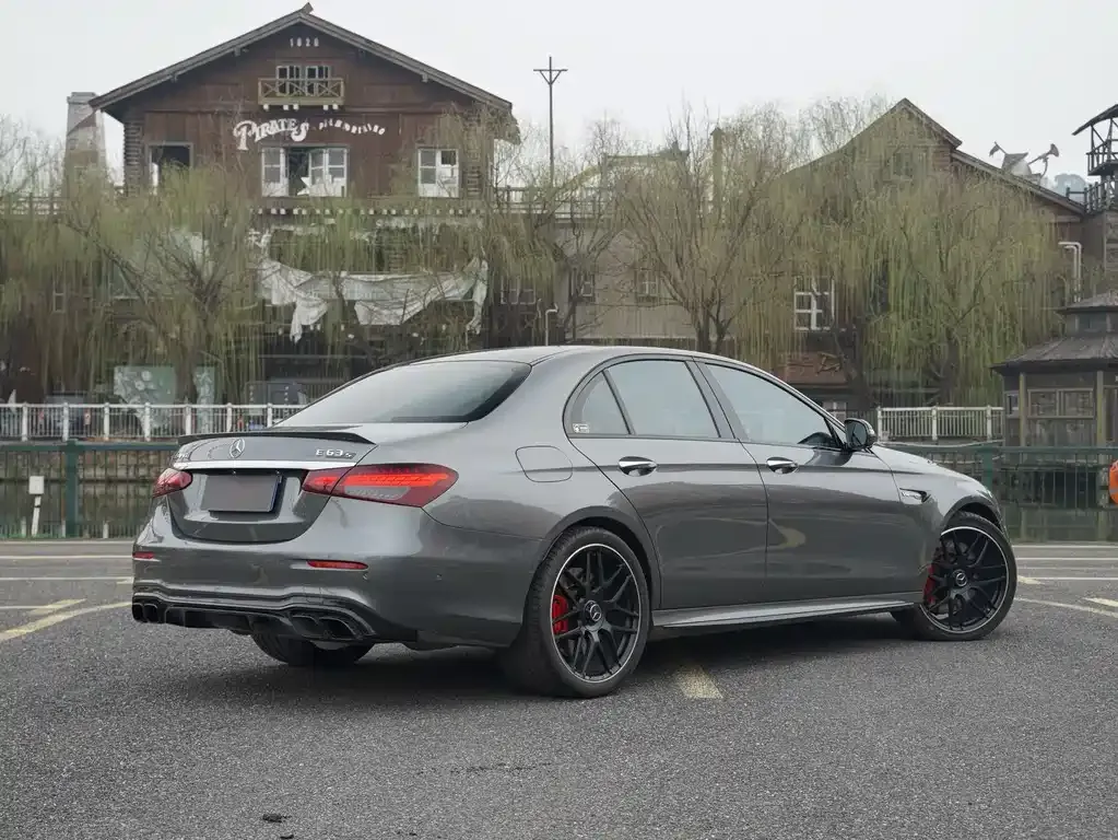 Mercedes-Benz E-Class AMG — фото 3