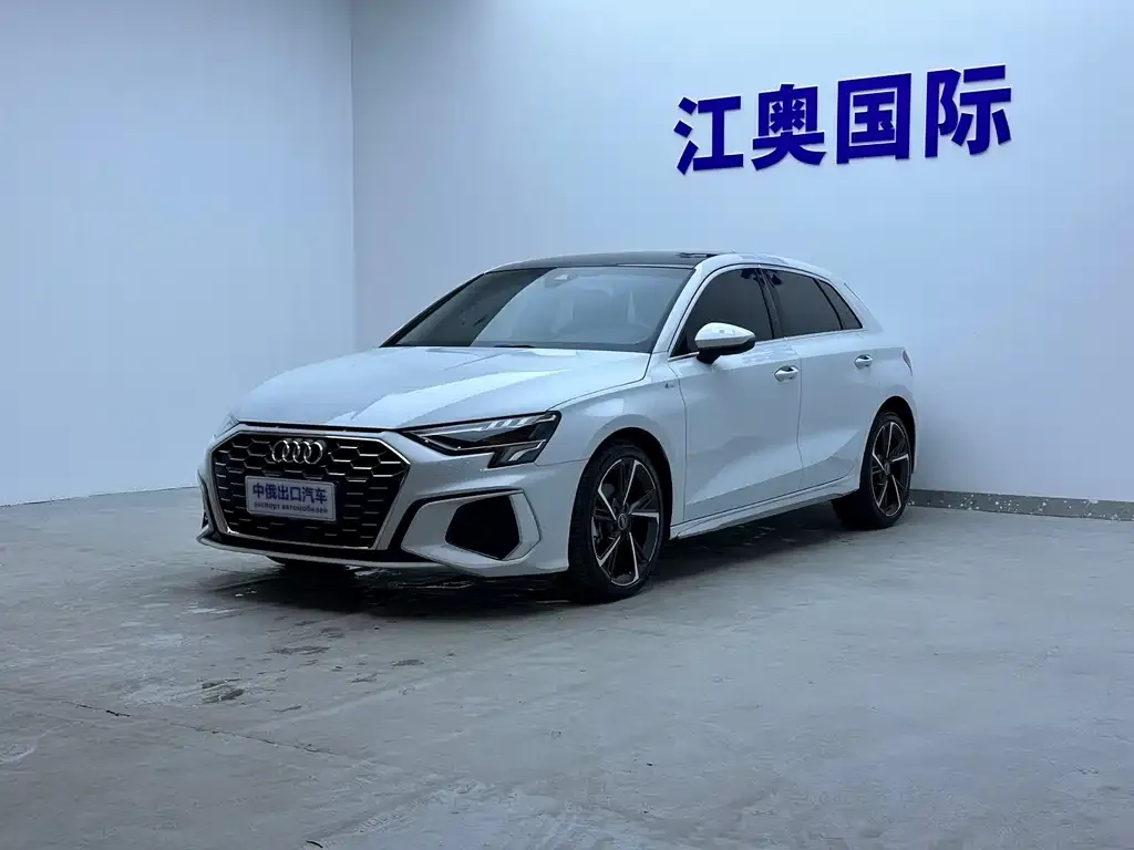 Audi A3 2022 из CN, фото 1