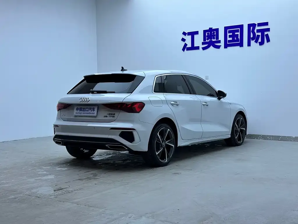 Audi A3 2022 из CN, фото 2