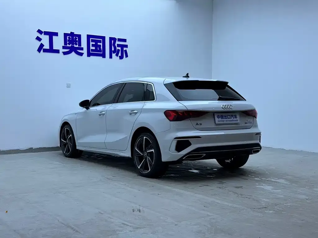 Audi A3 2022 из CN, фото 6