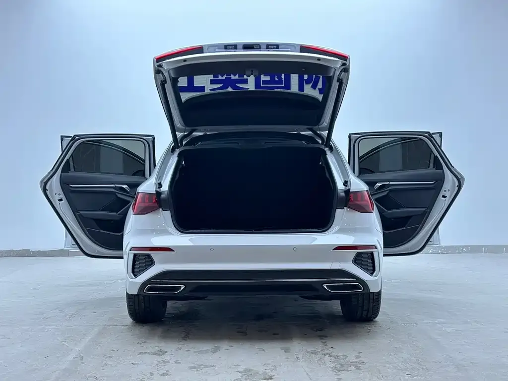 Audi A3 2022 из CN, фото 8