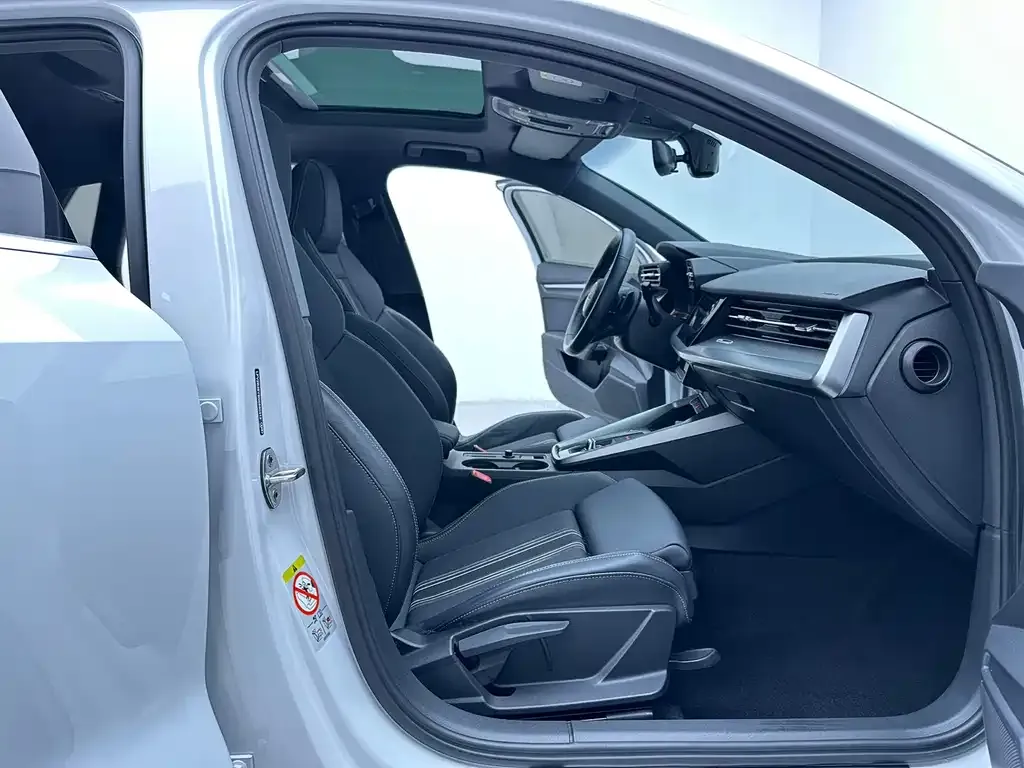 Audi A3 2022 из CN, фото 10