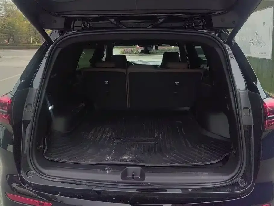 Buick Envision Plus — фото 10