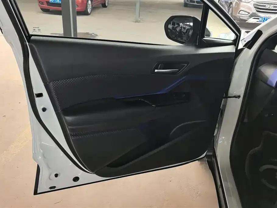 Toyota C-HR 2021 из CN, фото 7