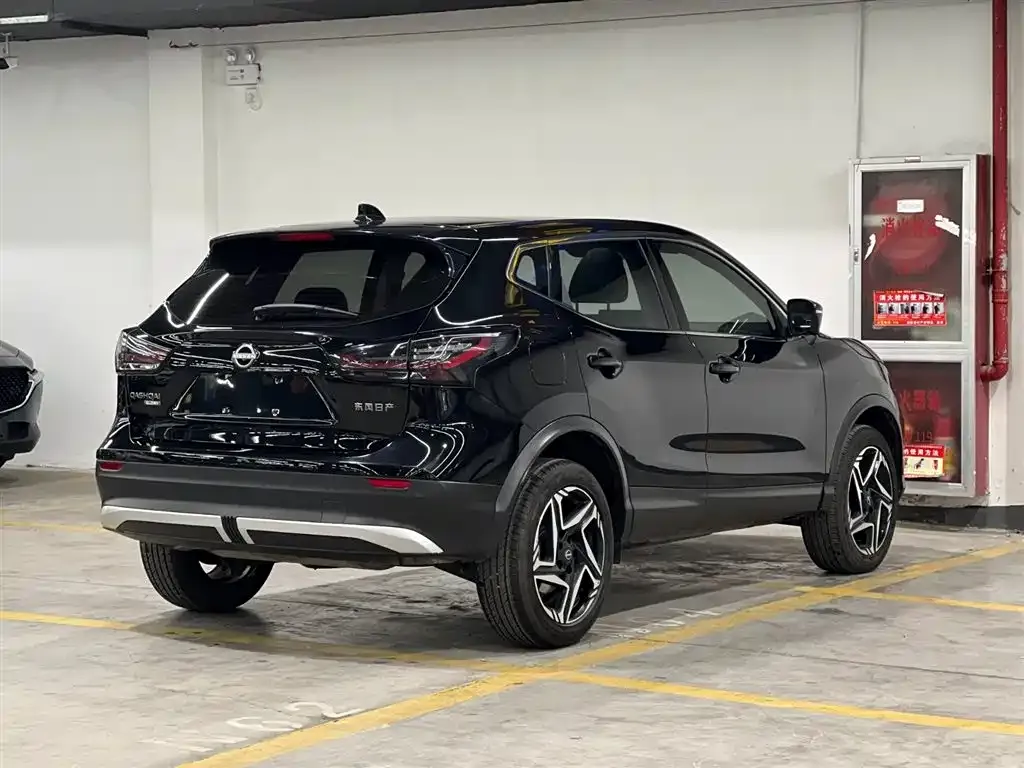 Nissan Qashqai — фото 4