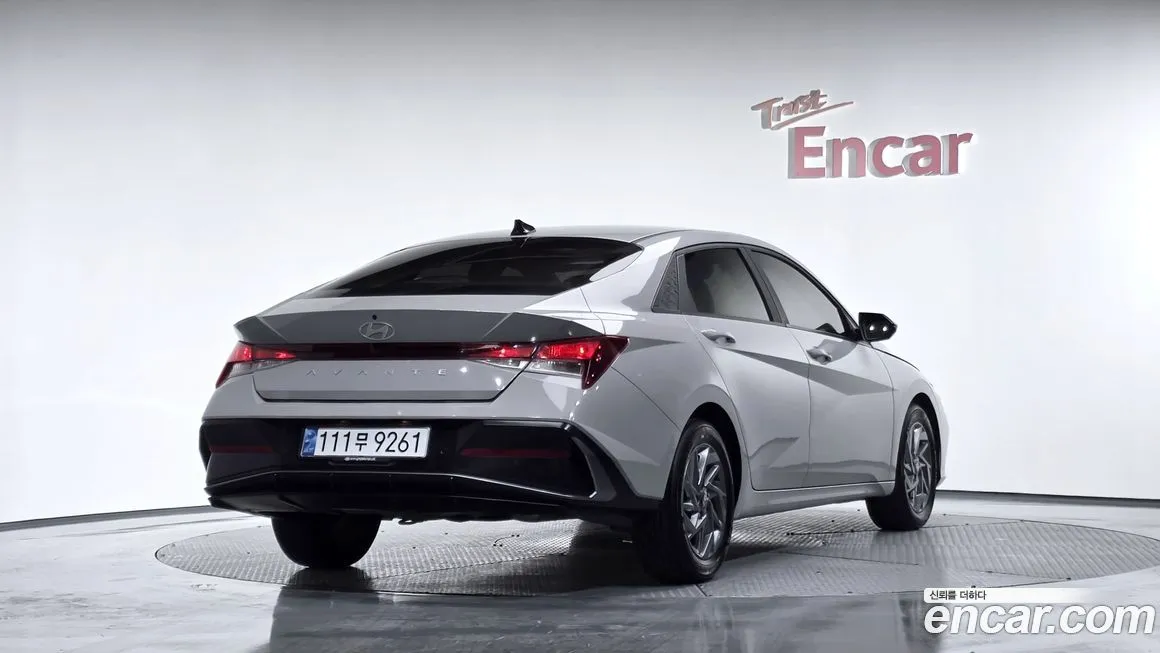 Hyundai AVANTE — фото 2