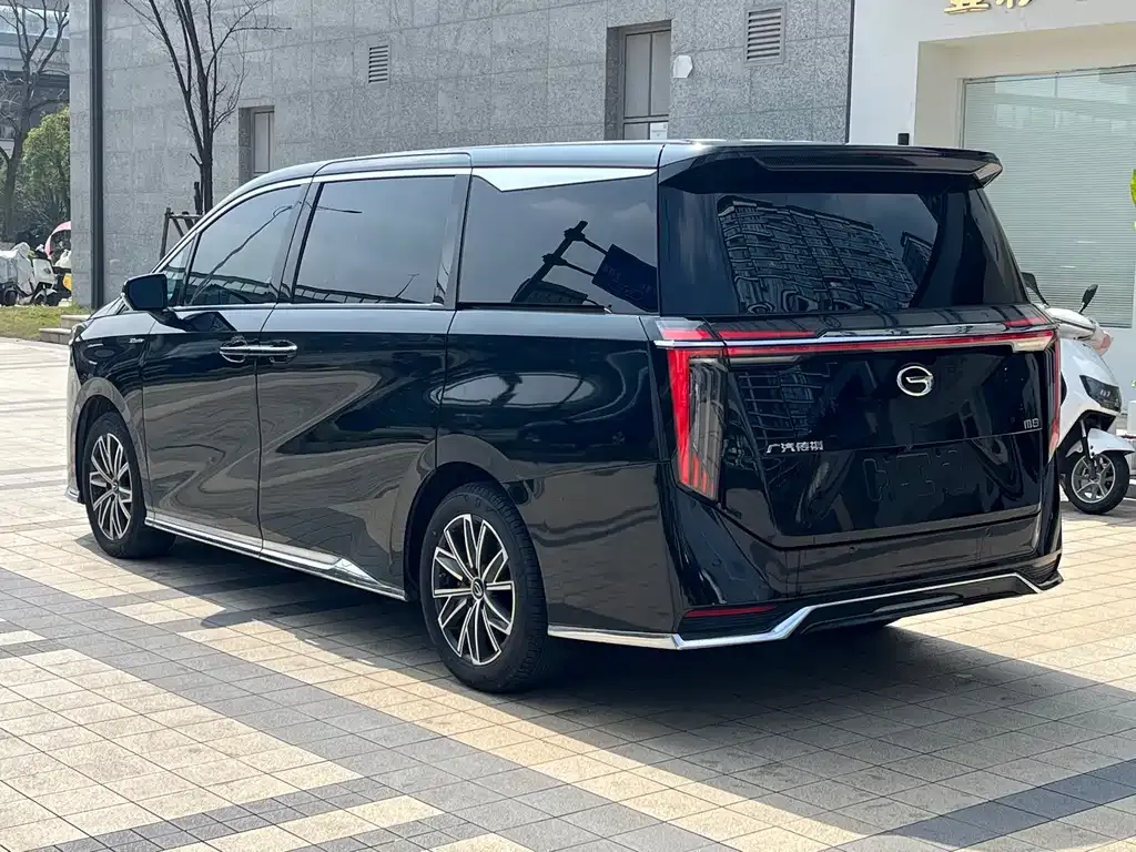 GAC Motor Trumpchi M8 — фото 10