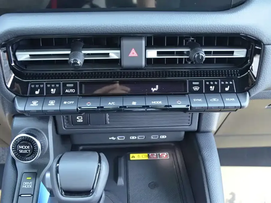 Toyota Prado 2026 из CN, фото 8
