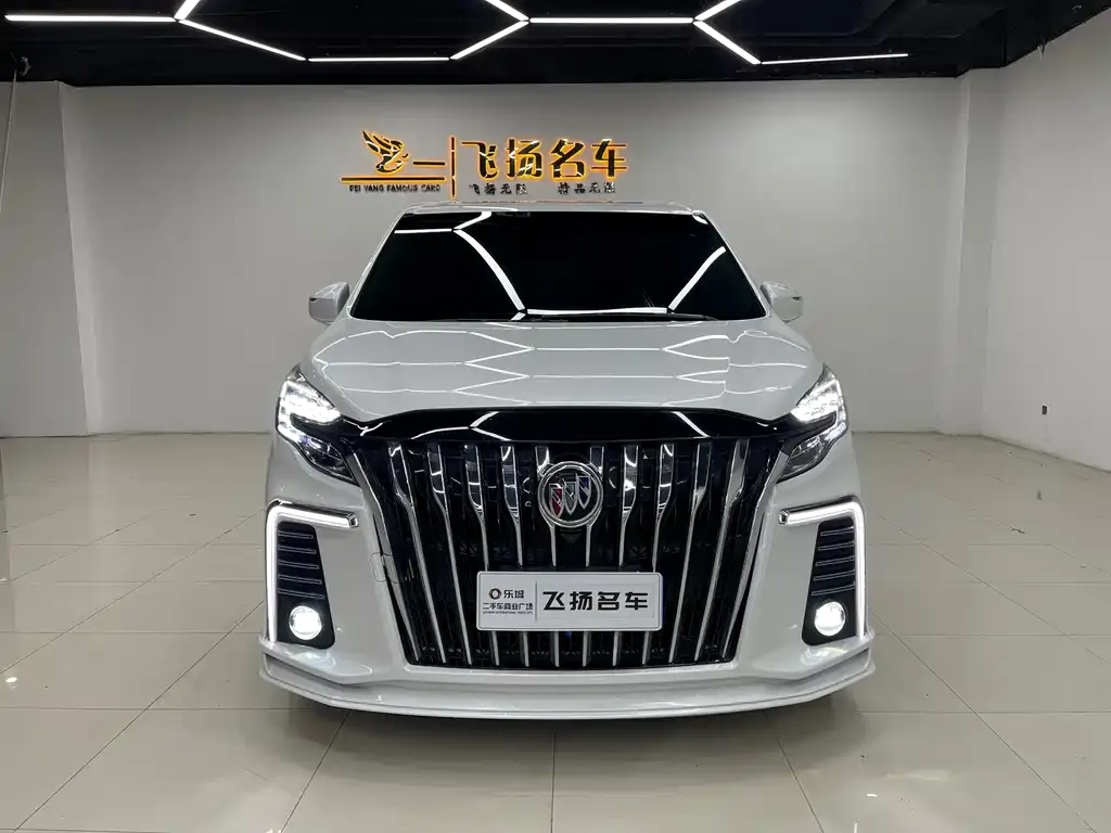 Buick GL8 2022 из CN, фото 3