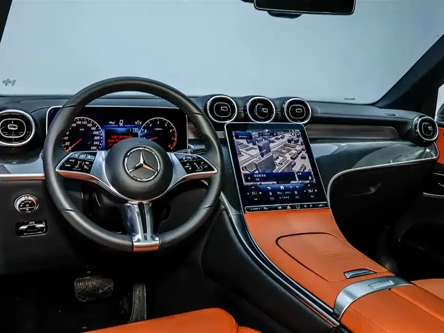 Mercedes-Benz GLC — фото 6