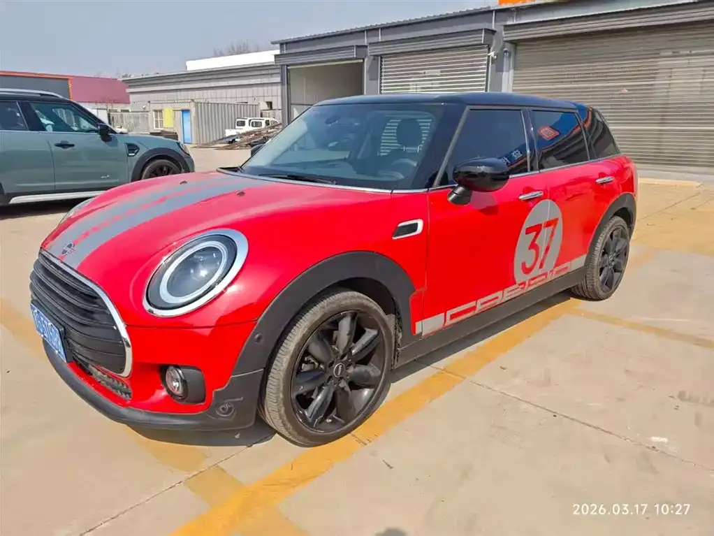 MINI Clubman — фото 1