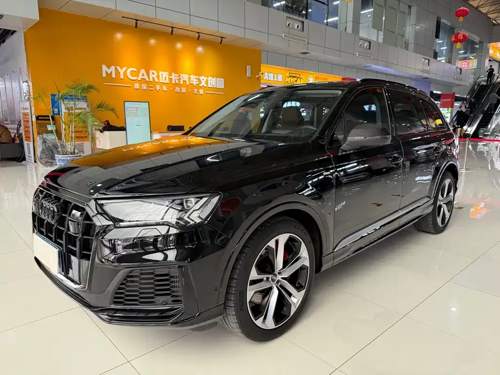 Audi Q7 2023 из CN, фото 1