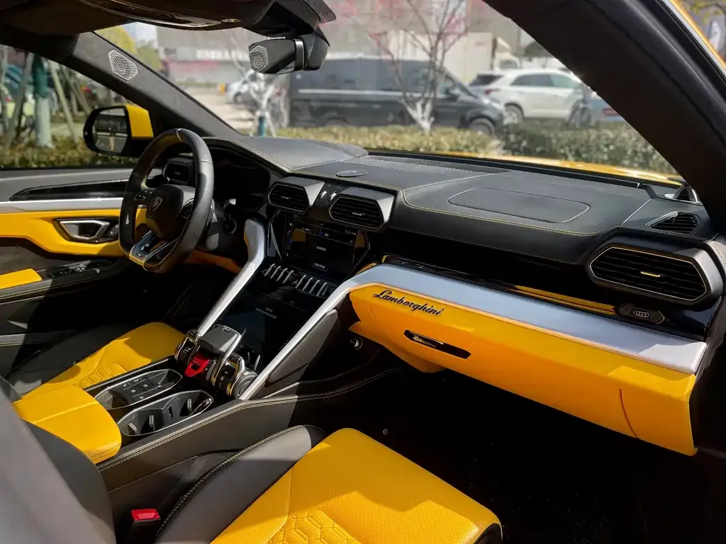 Lamborghini Urus 2022 из CN, фото 3