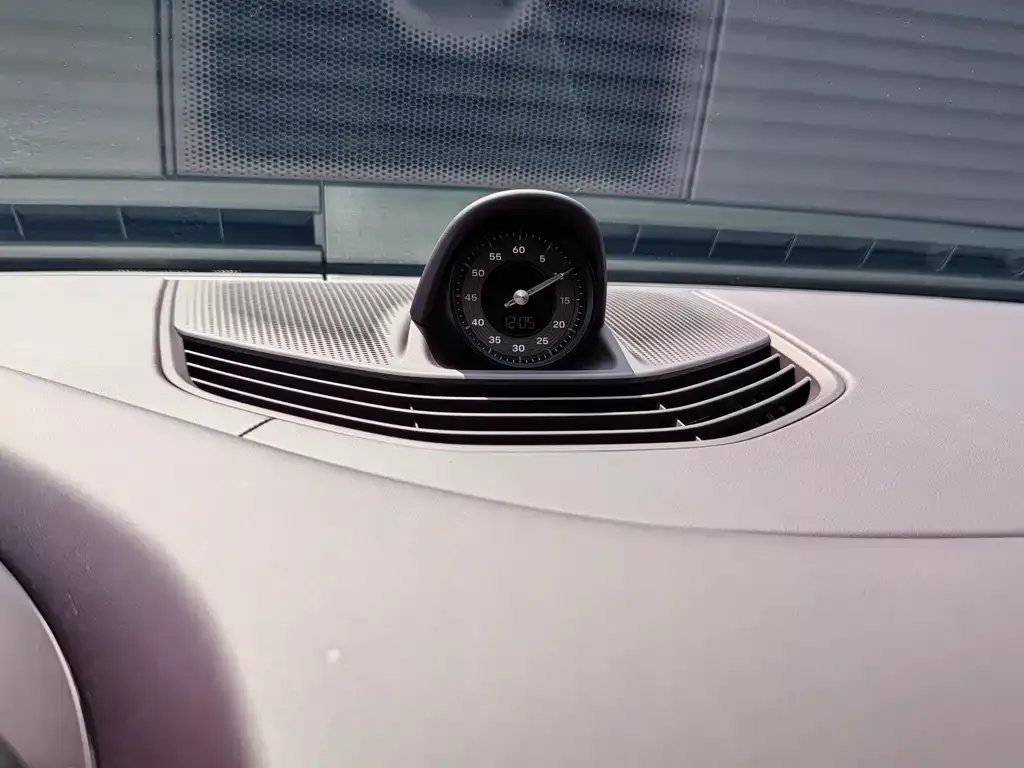 Porsche Taycan 2025 из CN, фото 2