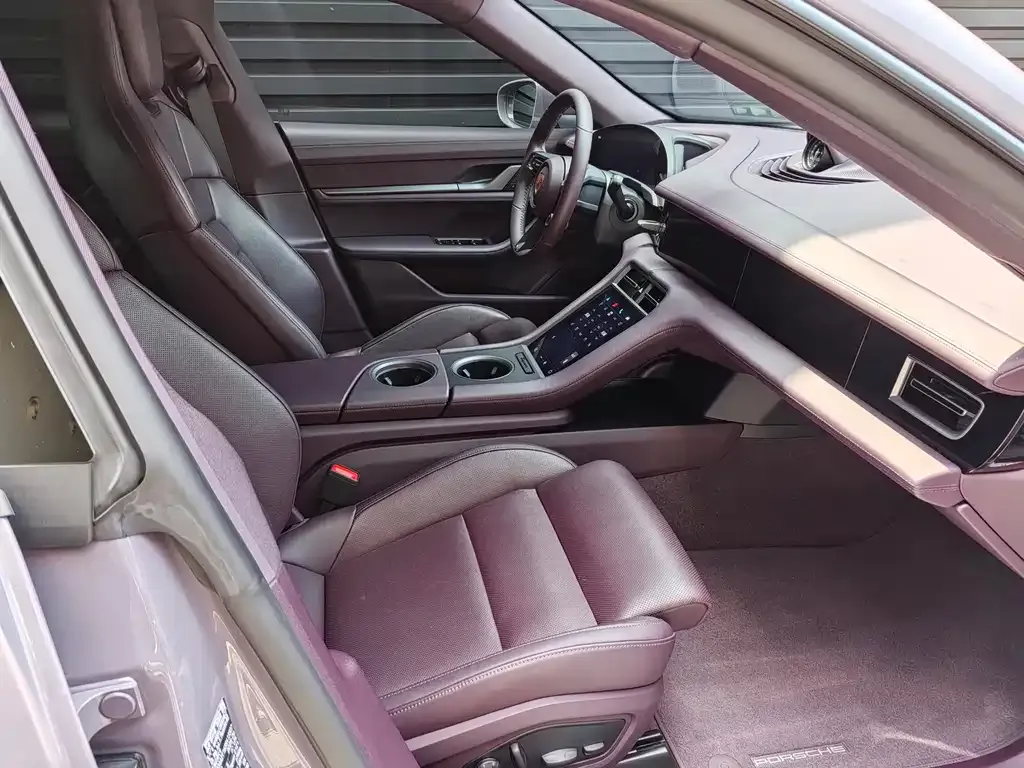 Porsche Taycan 2025 из CN, фото 3