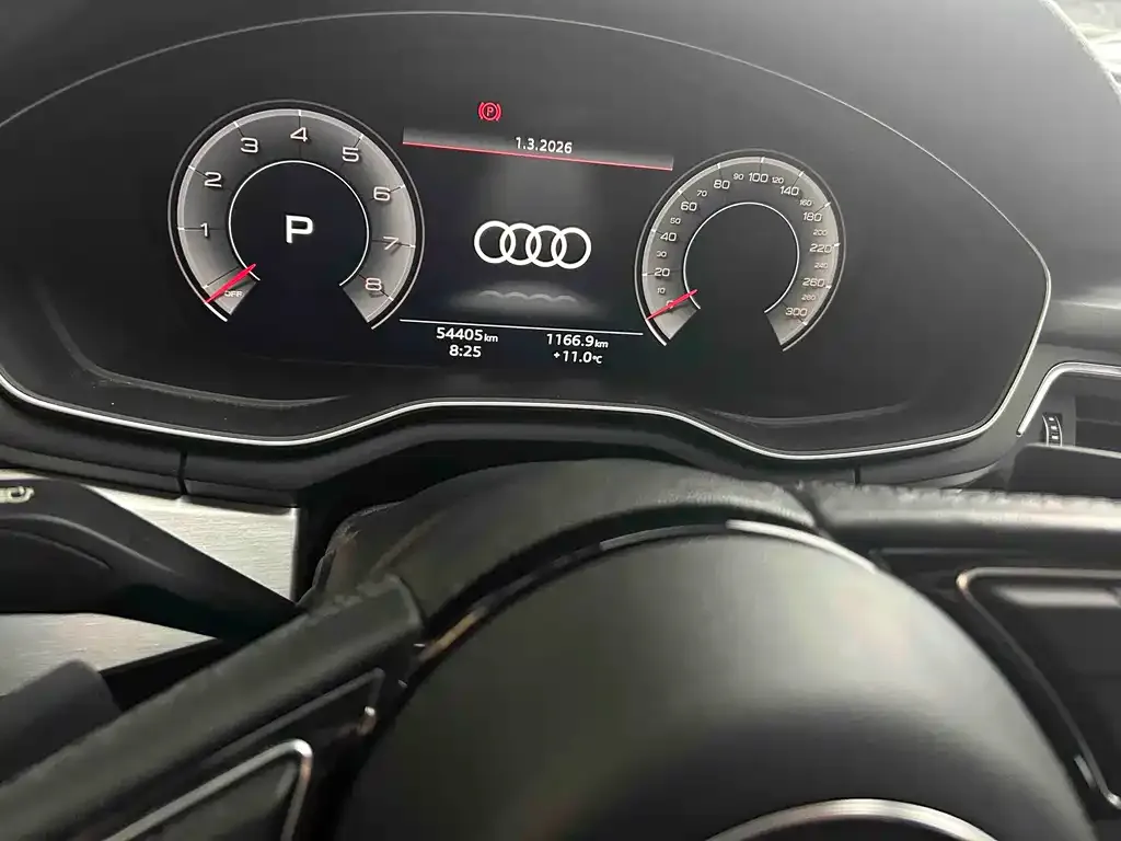Audi A4L 2022 из CN, фото 2