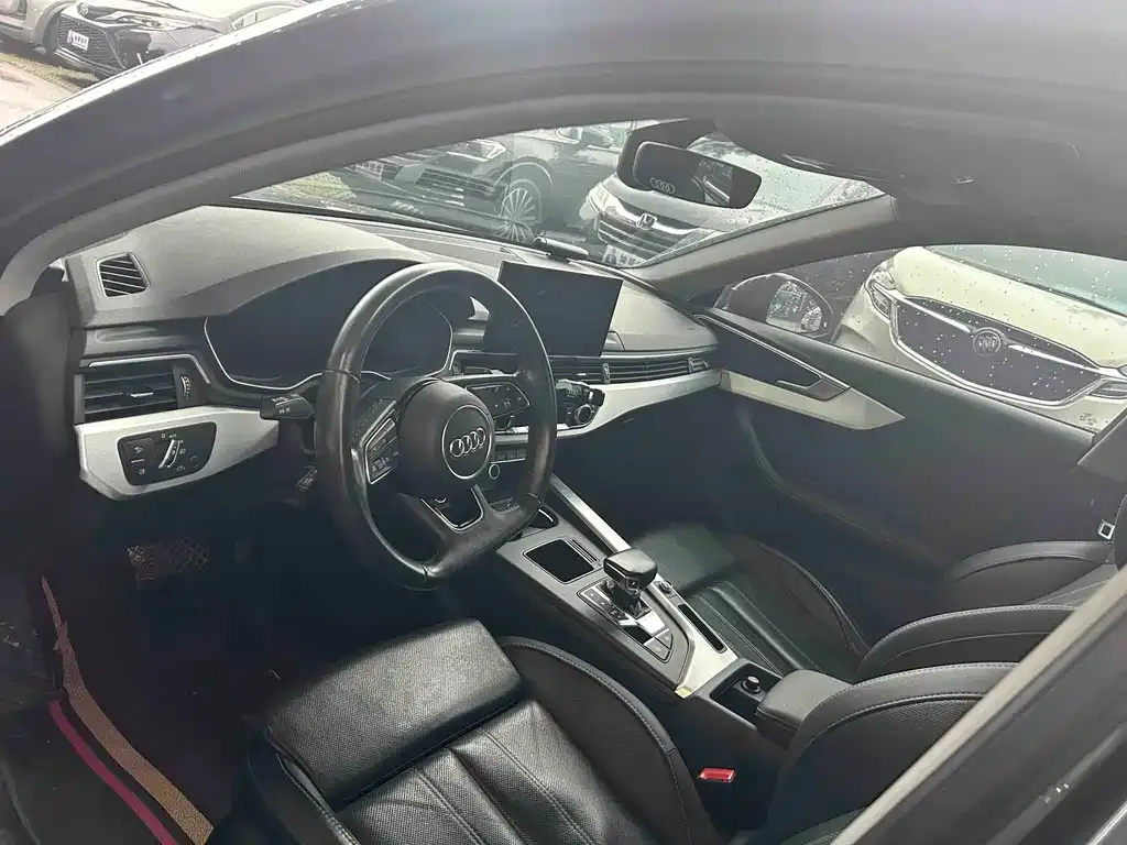 Audi A4L 2022 из CN, фото 3
