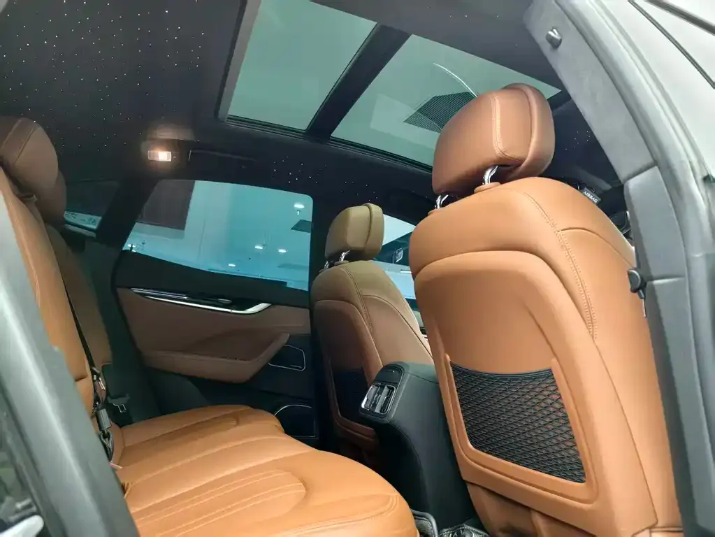 Maserati Levante 2023 из CN, фото 2