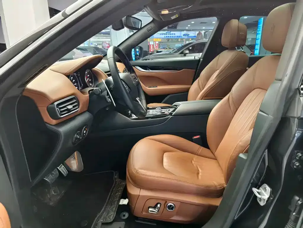 Maserati Levante 2023 из CN, фото 4