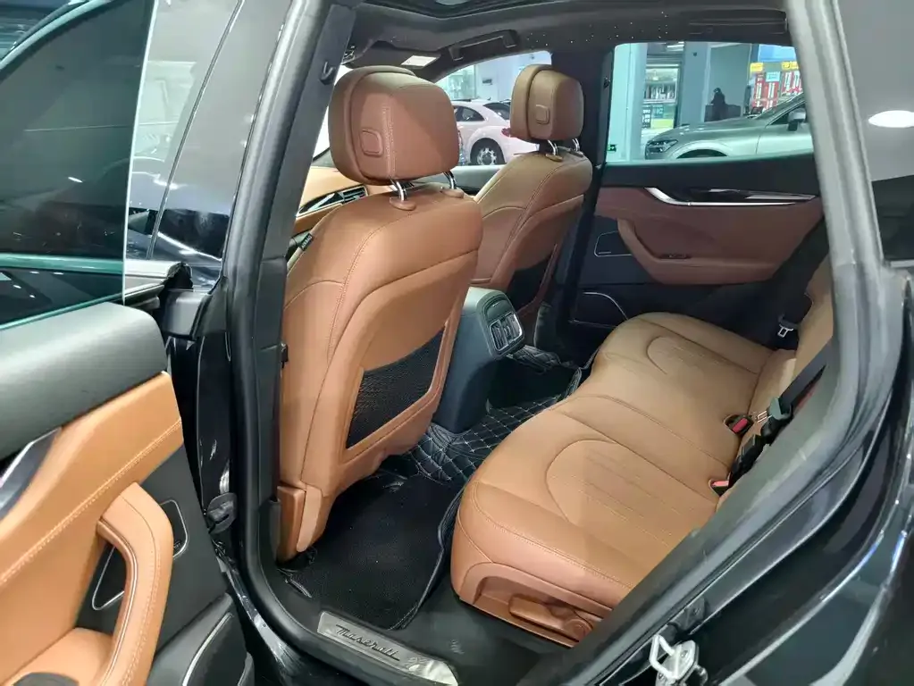 Maserati Levante 2023 из CN, фото 10