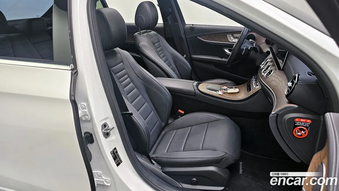 Mercedes-Benz E-Class 2023 из KR, фото 7