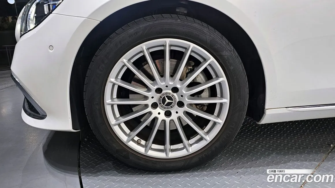 Mercedes-Benz E-Class 2023 из KR, фото 6