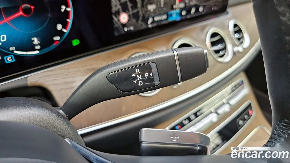 Mercedes-Benz E-Class 2023 из KR, фото 9