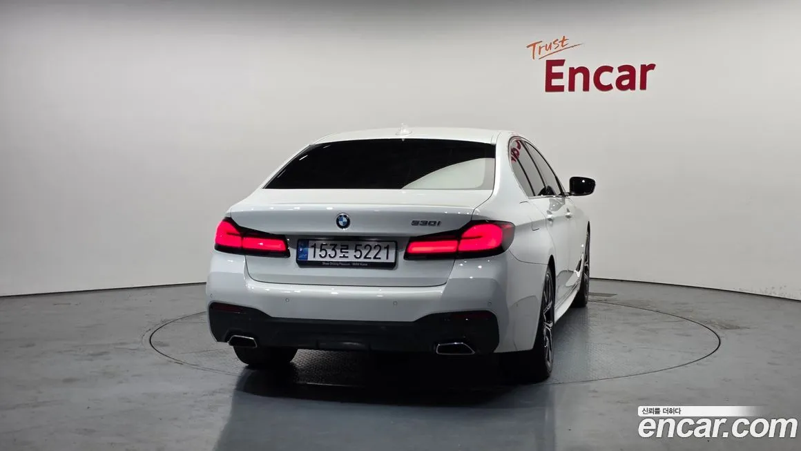 BMW 5-Series 2022 из KR, фото 2