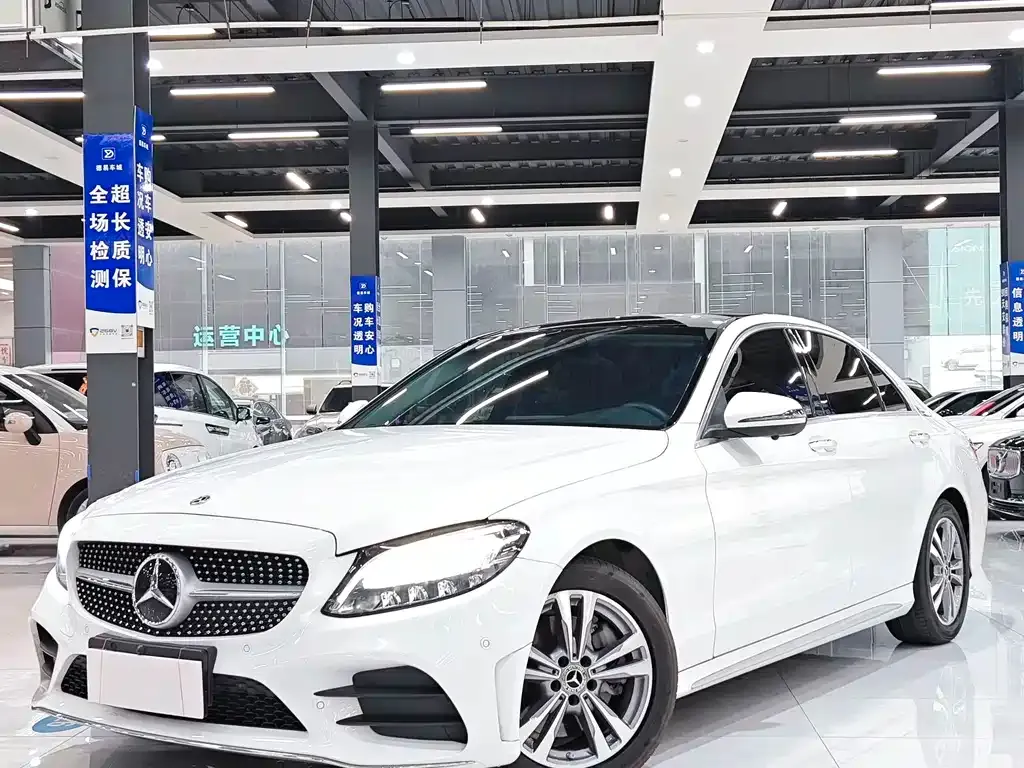Mercedes-Benz C-Class — фото 1