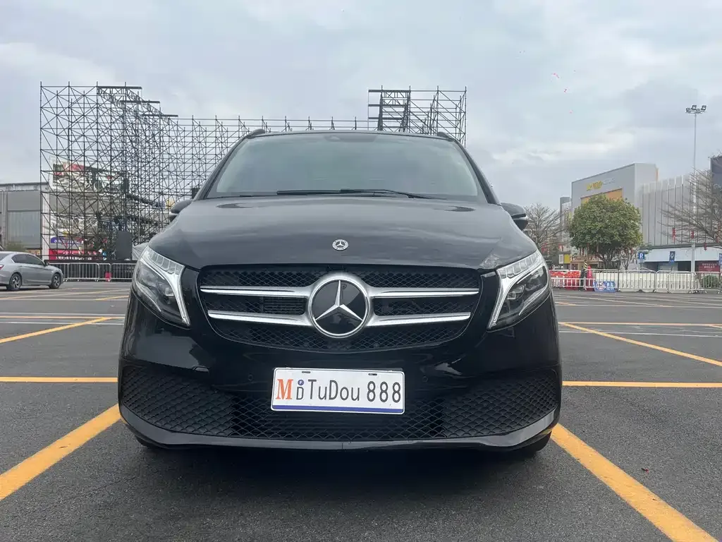 Mercedes-Benz V-Class 2022 из CN, фото 2